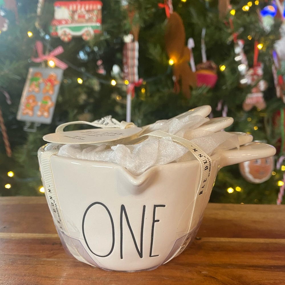 🚨FLASH SALE!🚨 NWT Rae Dunn 🤍 White 🤍 Nesting Measuring Cup Set with Handles